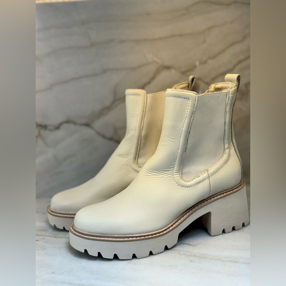 Dolce Vita Hawk H2O Waterproof Ivory
Leather Chelsea Bootie Brand New size 7.5 - Picture 1 of 7